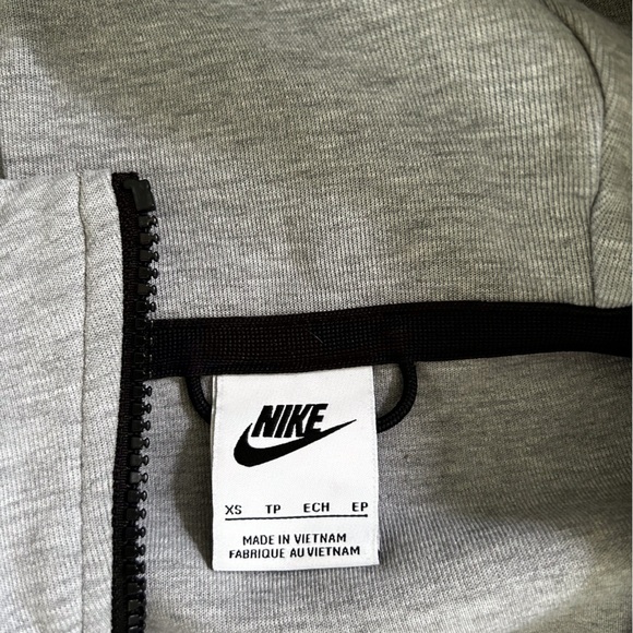 Nike Tech Zip Hoodie - Picture 4 of 4